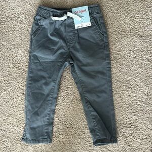 Brand new 2T cat and Jack pants